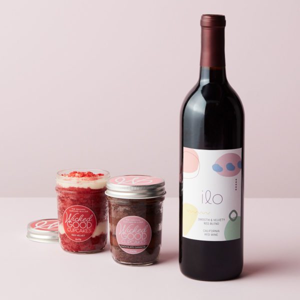 Cupcake 2-Pack & Red Blend Gift Set | Hickory Farms