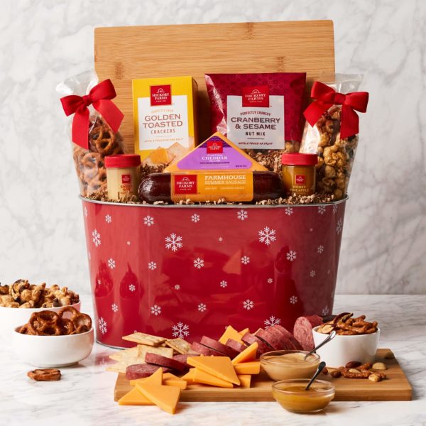 Holiday Treats & Snacks Gift Basket | Hickory Farms