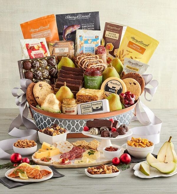 Deluxe Hearthside Gift Basket, Assorted Foods, Gifts by Harry & David