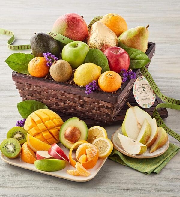 Manhattan Fruitier Deluxe Fruit Basket, Fresh Fruit, Gifts by Harry & David
