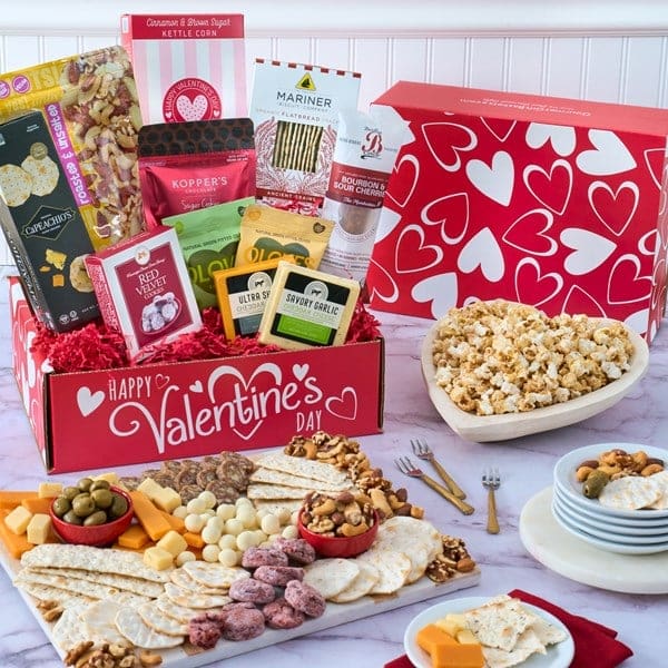 Sweet Kettle Corn and More Deluxe Valentine’s Day Gift Basket